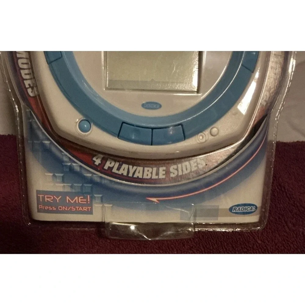 TETRIS 360° Electronic‎ Handheld Game Radica Mattel 2008